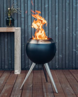 🔥 Vaša terasa, váš oheň, váš štýl – užite si bezdymový tanec plameňov s Höfats MOON🔥 . 🤩Predstavujeme vám ohnisko, ktoré...